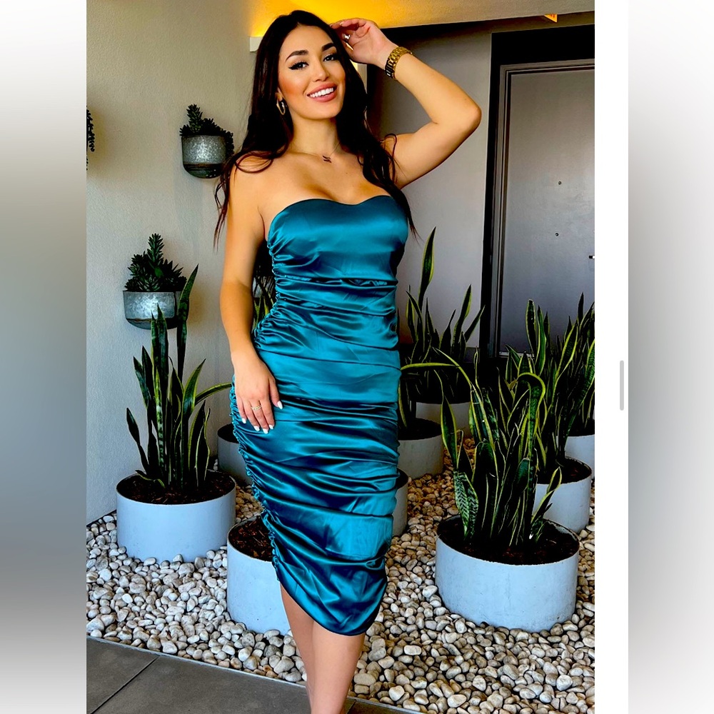 Very cute silk feeling green